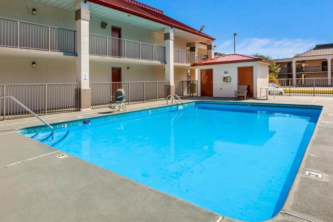 Red Roof Inn Fayetteville I-95 Εξωτερικό φωτογραφία