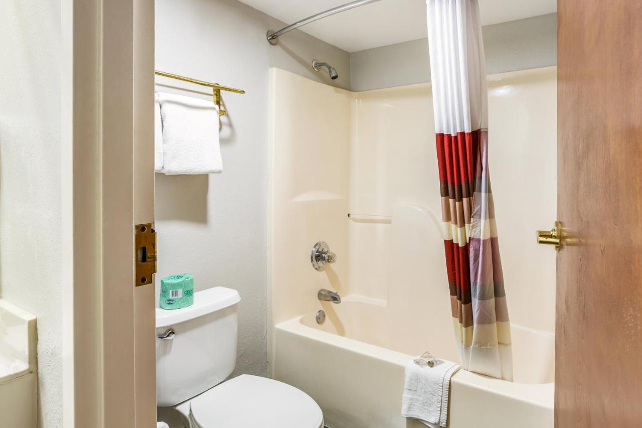 Red Roof Inn Fayetteville I-95 Εξωτερικό φωτογραφία