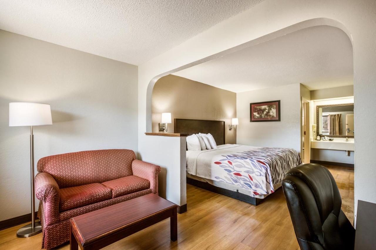 Red Roof Inn Fayetteville I-95 Εξωτερικό φωτογραφία